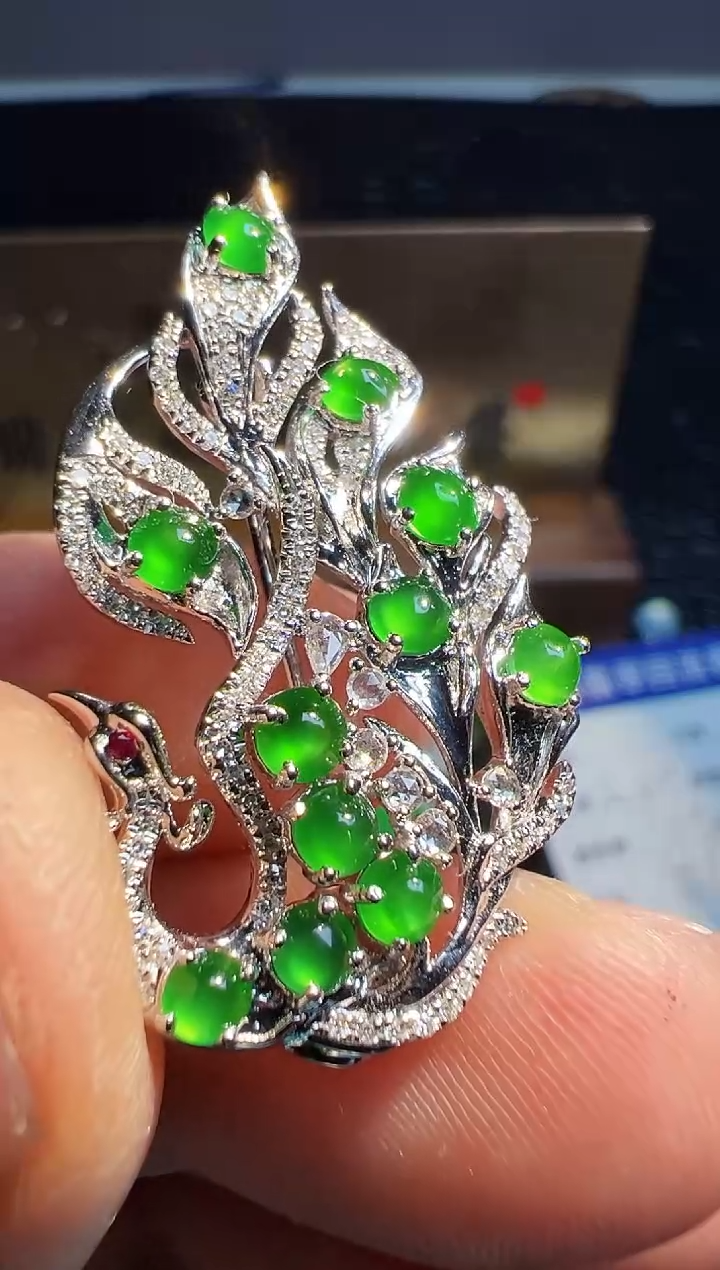 【闪购商品】翡翠颈饰18K金镶嵌翡翠回流