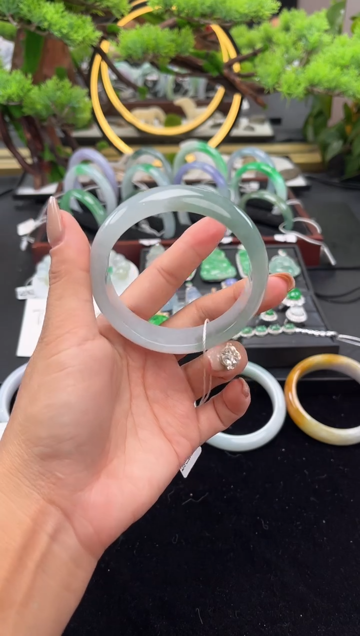 未镶嵌手镯翡翠吊坠