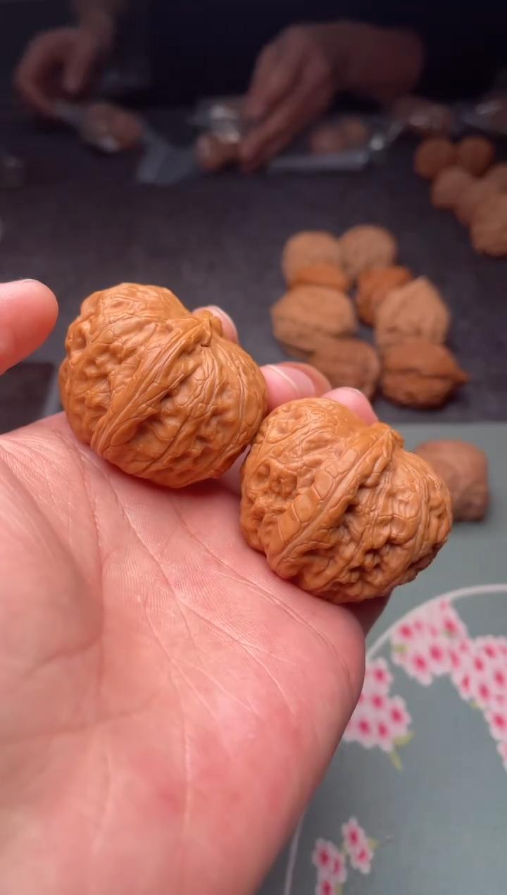 把件文玩核桃a125  元宝   42尺小水尖