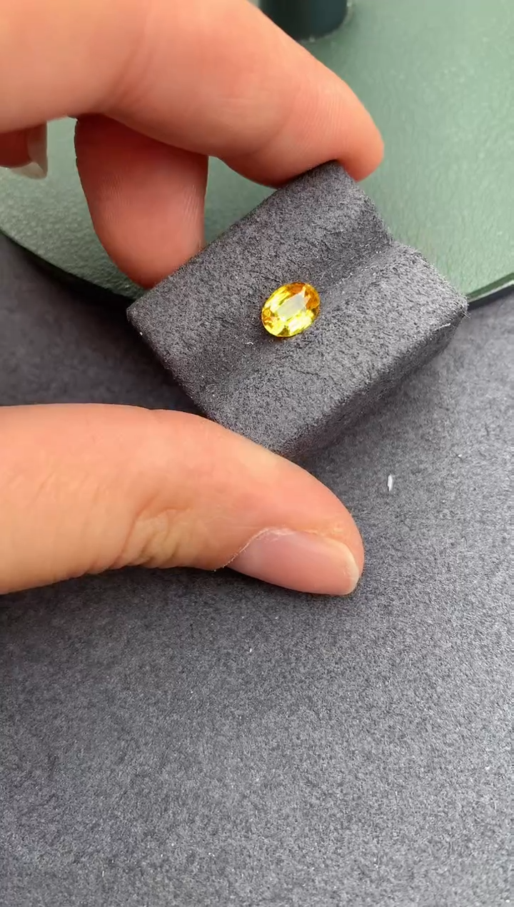 【闪购商品】彩色蓝宝石裸石未镶嵌1.1ct黄蓝宝