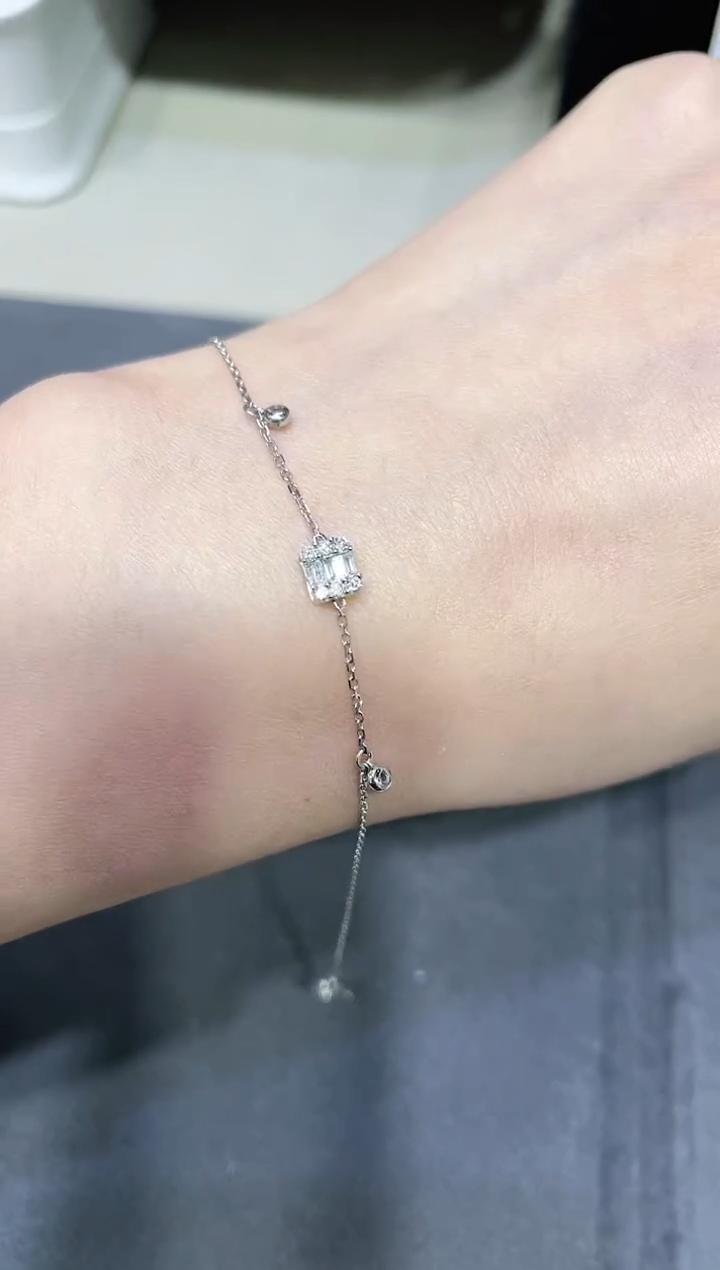 【闪购商品】钻石手链18K金镶嵌·