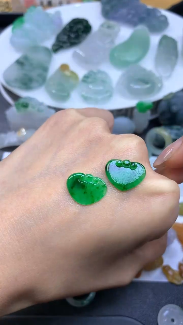 【闪购商品】定制翡翠未镶嵌翡翠