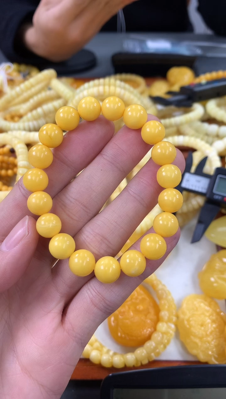 【闪购商品】琥珀裸石未镶嵌手串