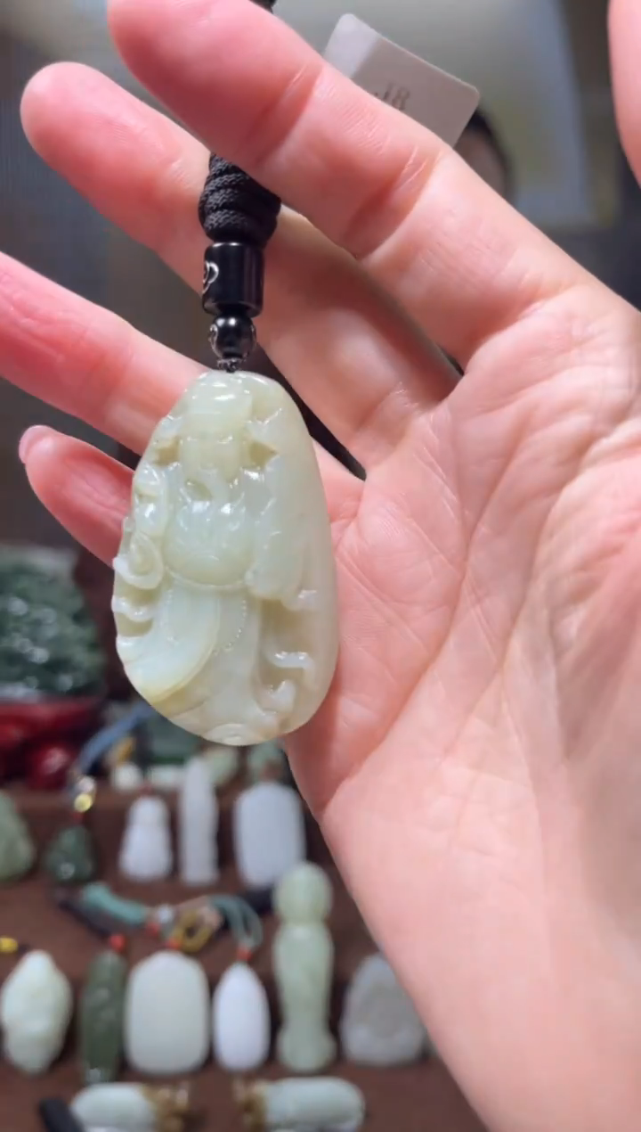 颈饰未镶嵌和田玉·