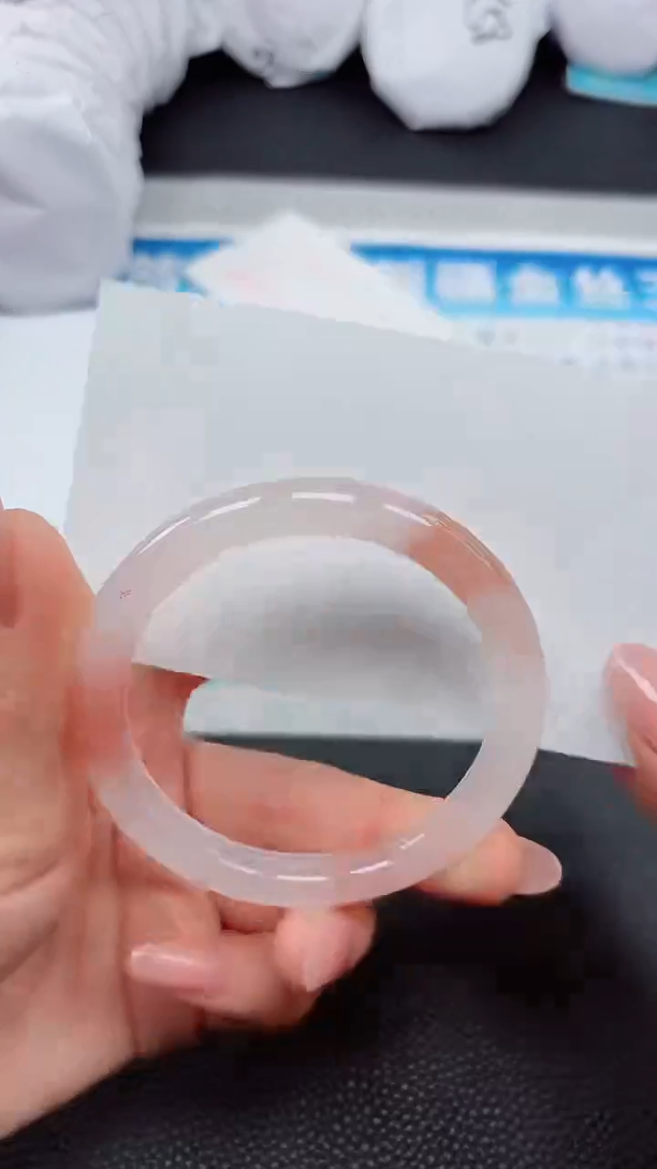 【闪购商品】石英质玉手镯未镶嵌A209