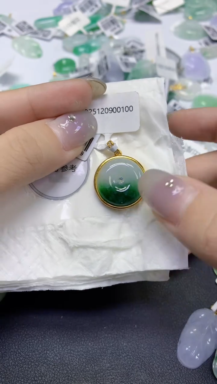 颈饰未镶嵌翡翠天然缅甸翡翠A货百元以上9元证书费自理