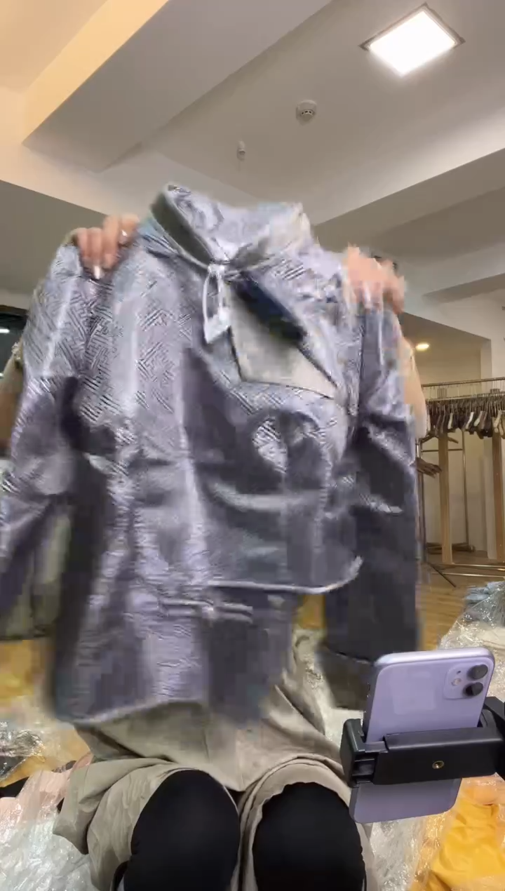 外套 L  125斤以里