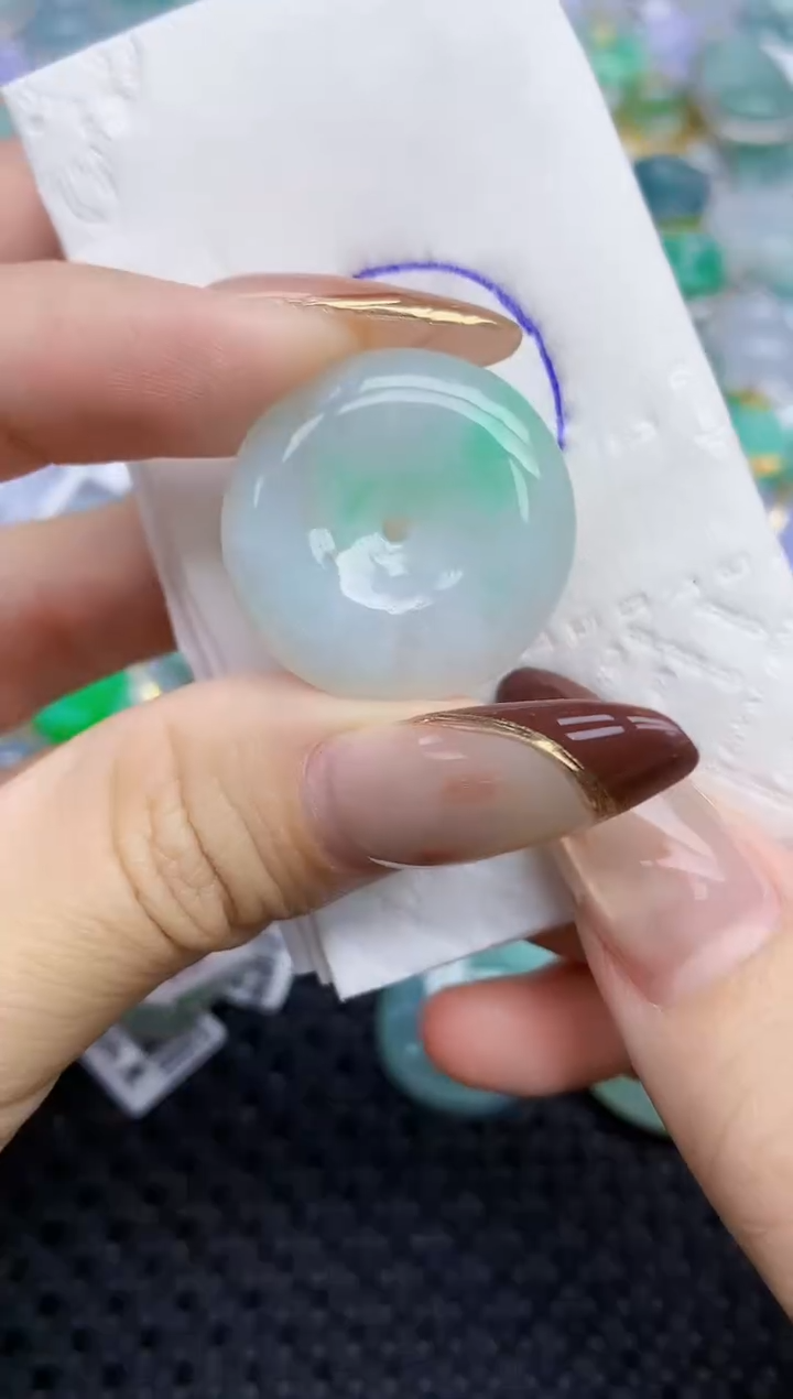 颈饰未镶嵌翡翠   天然翡翠A货  百元以上9米证书费自理