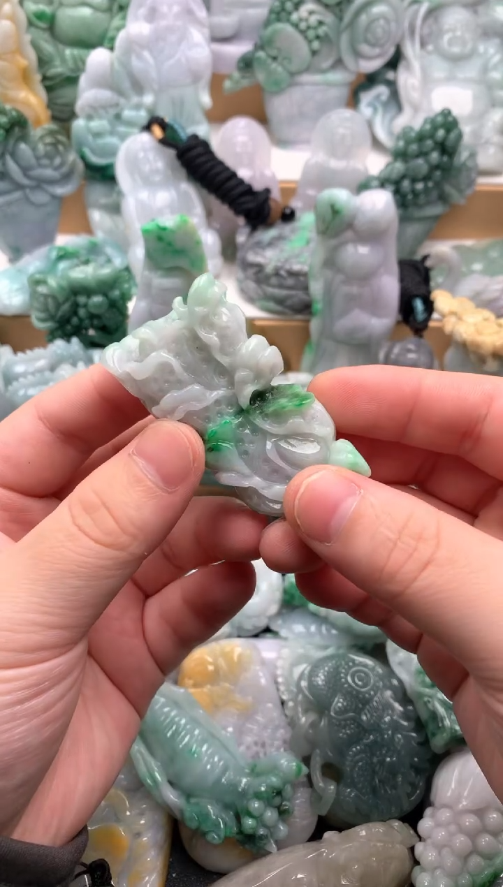 吊坠(不含链)未镶嵌翡翠1