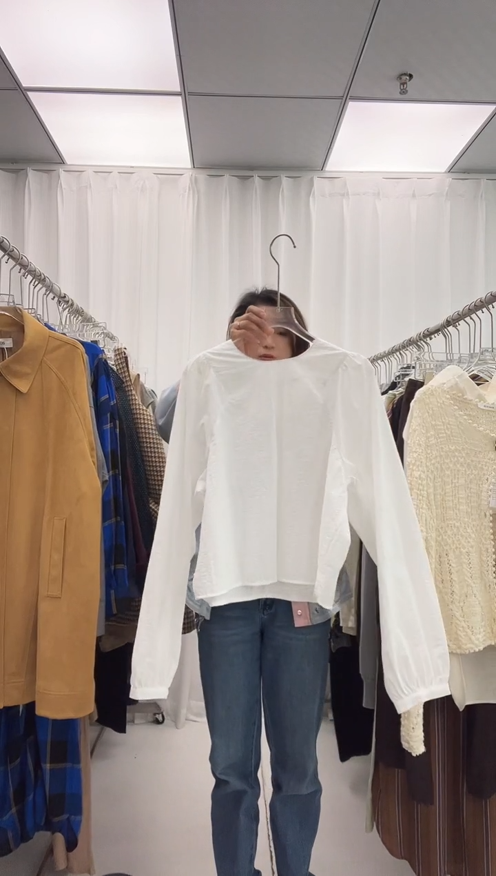 编号007  ethos  S码白色上衣  已开价