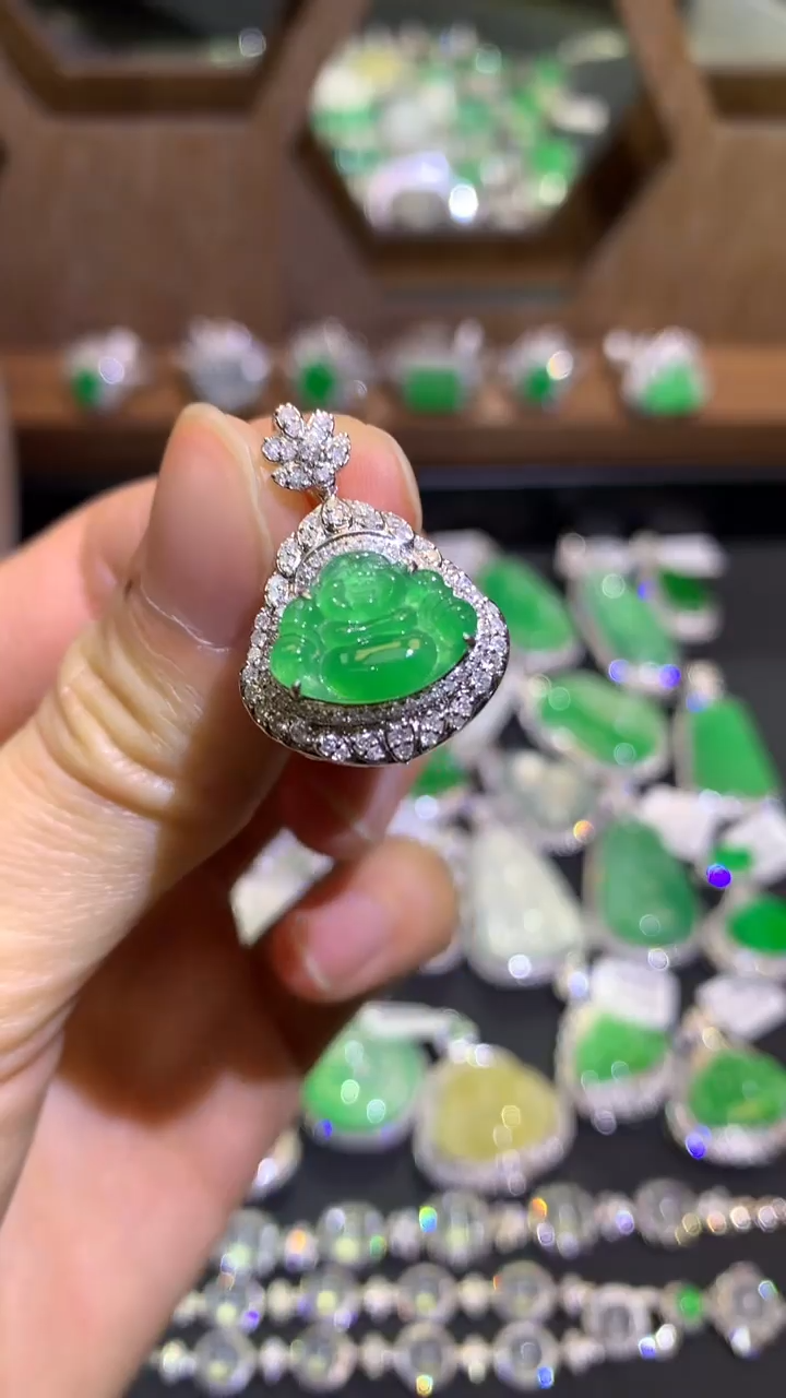 【闪购商品】翡翠吊坠(不含链)18K金镶嵌吊坠
