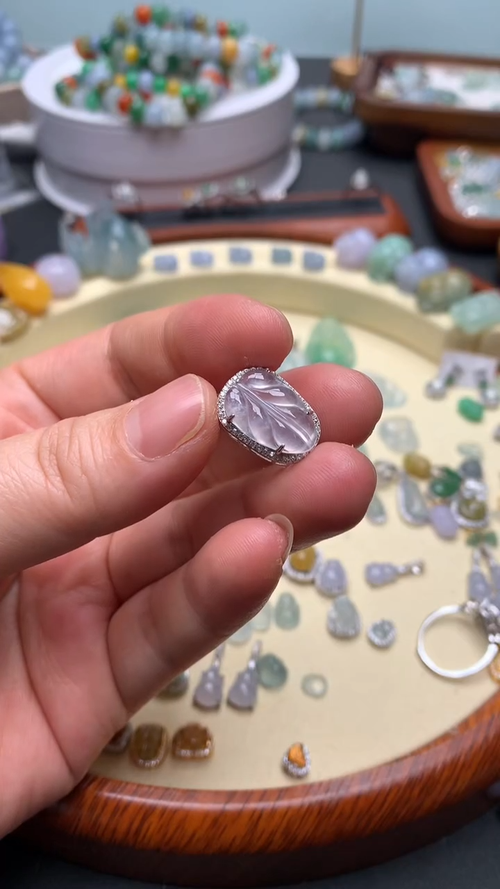 【闪购商品】翡翠颈饰银S925镶嵌翡翠镶嵌叶子