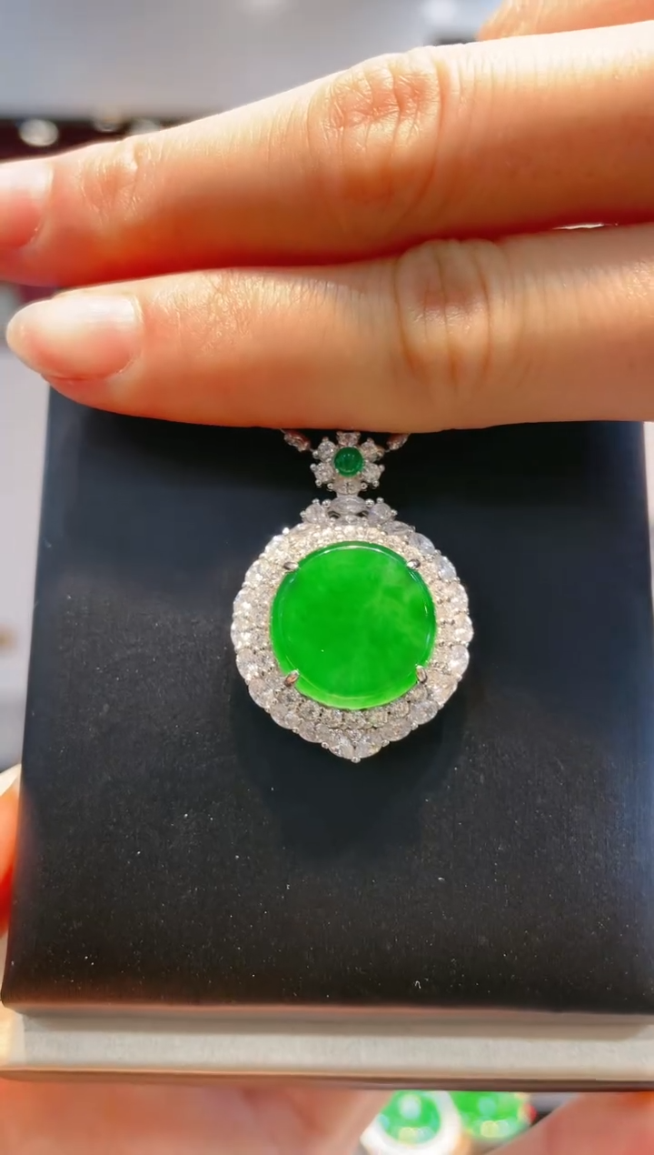 【闪购商品】翡翠颈饰银S925镶嵌A42天然A货翡翠吊坠（不含链）