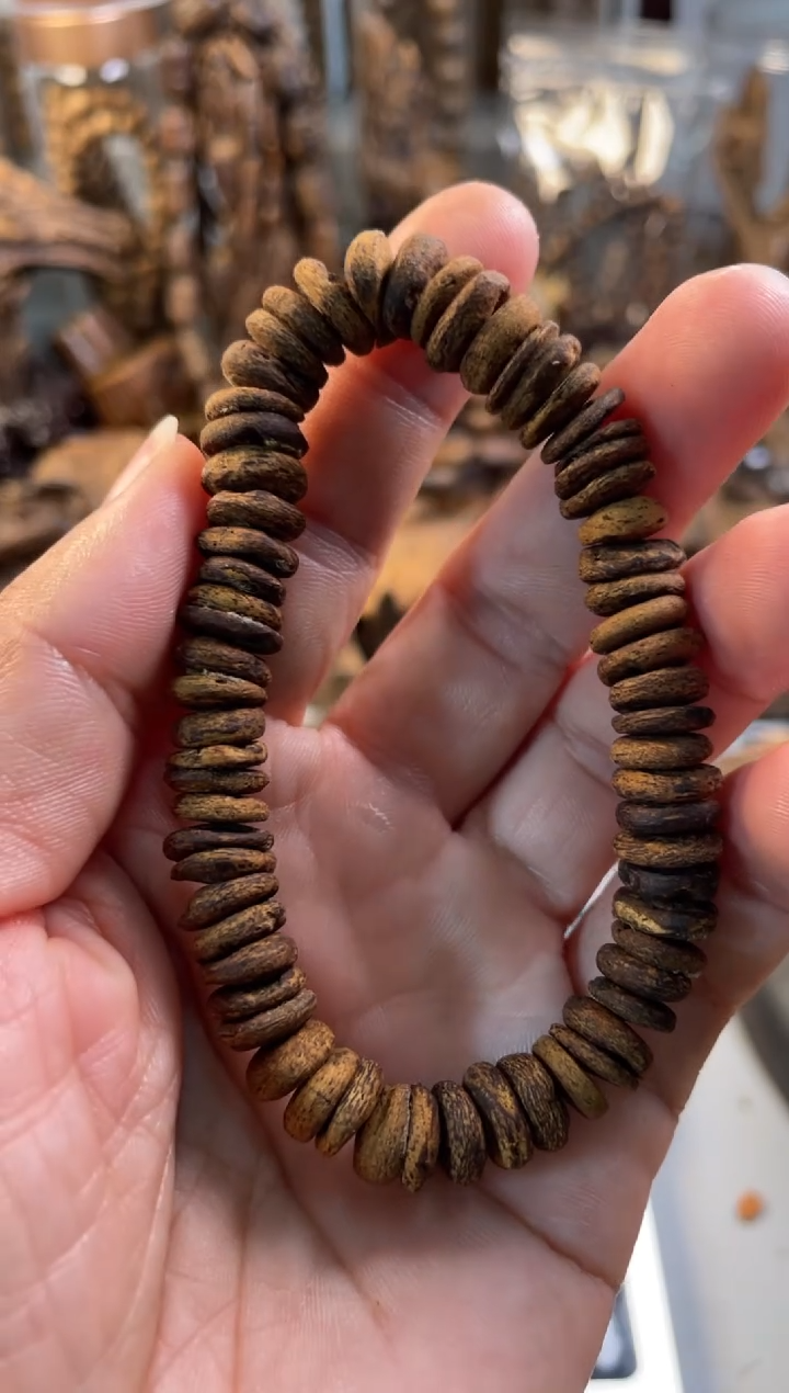 【闪购商品】沉香手串沉香   土沉沉香   土沉
