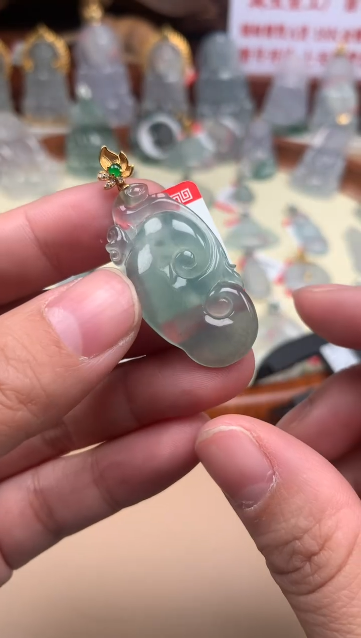 【闪购商品】翡翠颈饰18K金镶嵌如意