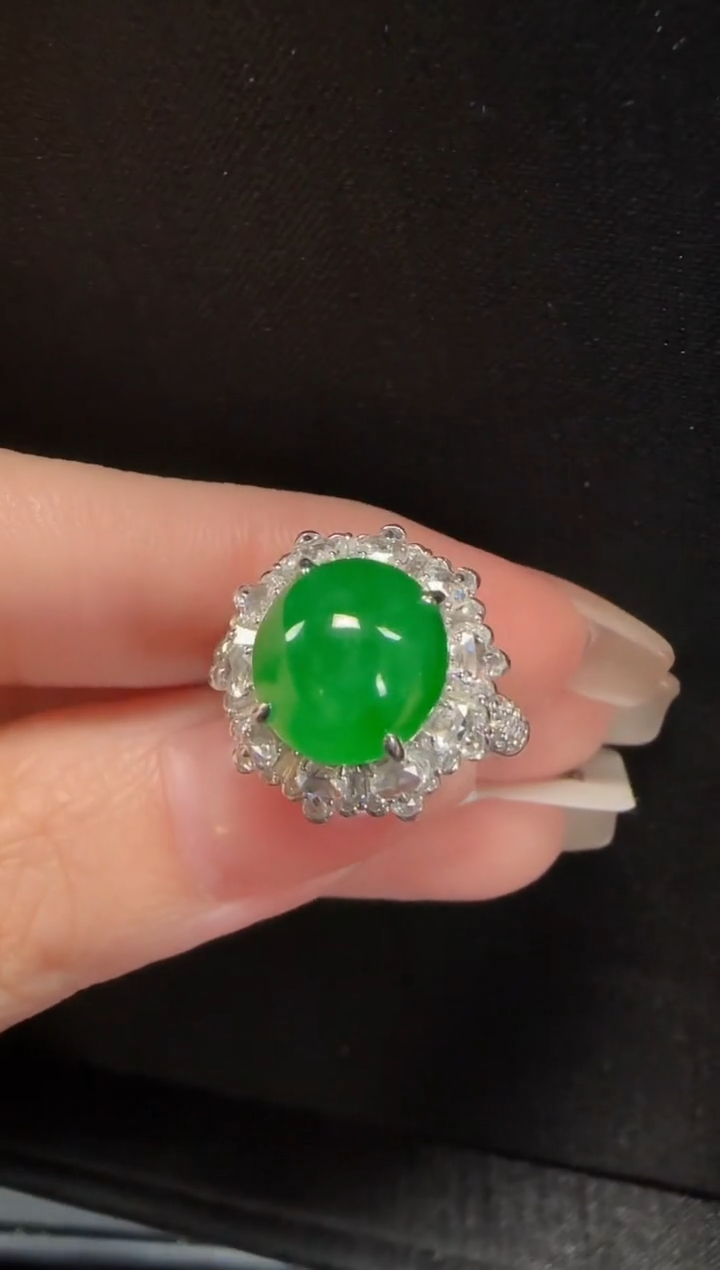 【闪购商品】翡翠戒指18K金镶嵌130蛋面一只