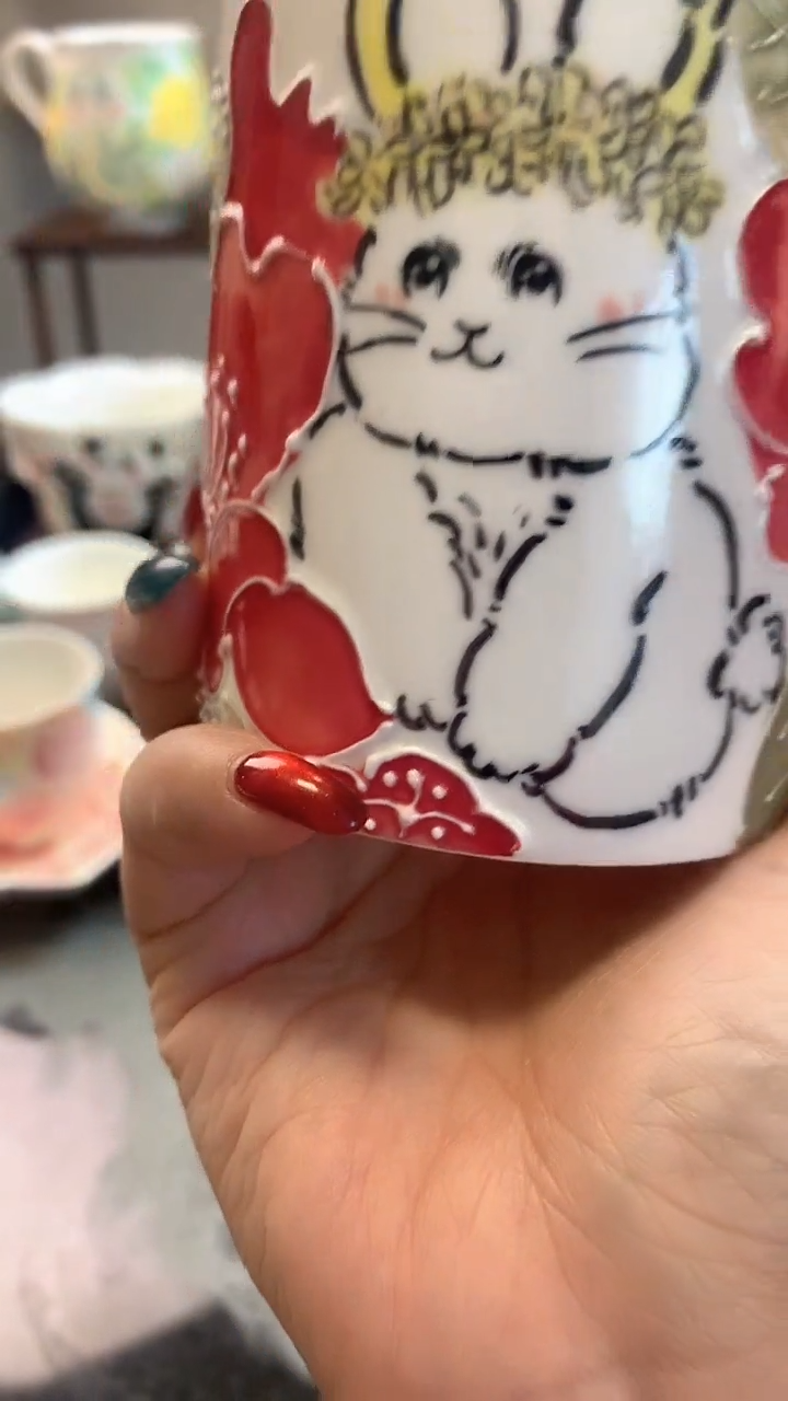 一味*手绘*山茶花兔杯