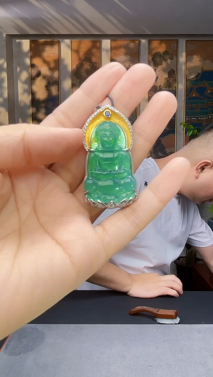 翡翠挂件未镶嵌拍一发一