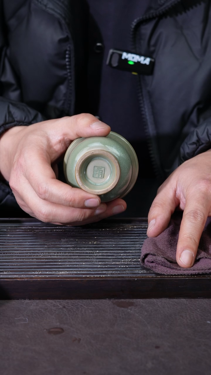 【闪购商品】青铜纹主人杯 青瓷