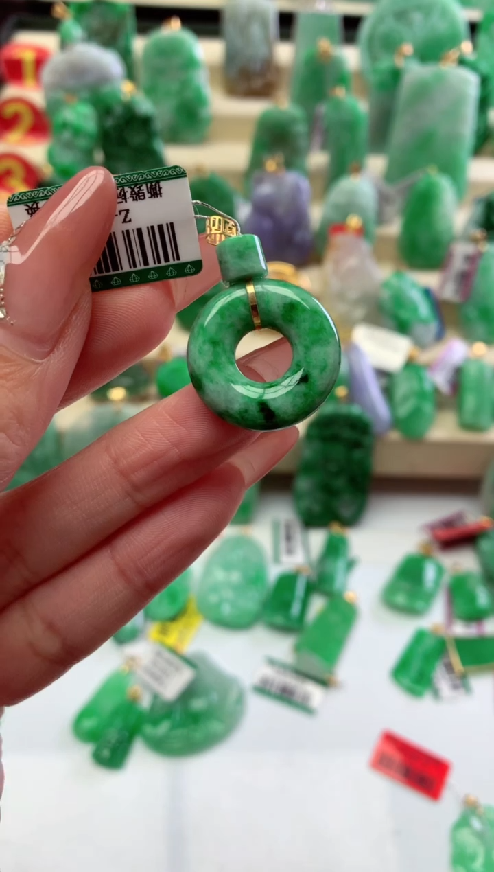 【闪购商品】翡翠吊坠(不含链)18K金镶嵌挂件