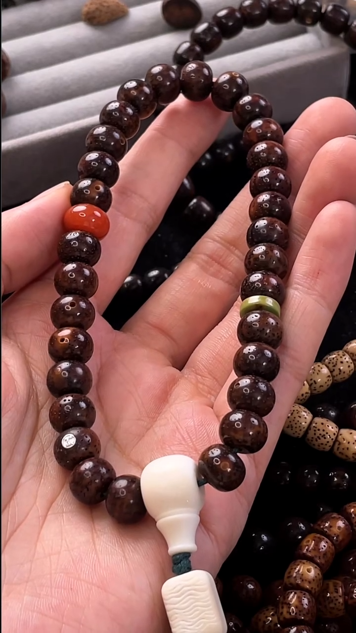 手串星月菩提精工级深珀苹果珠10*8手持