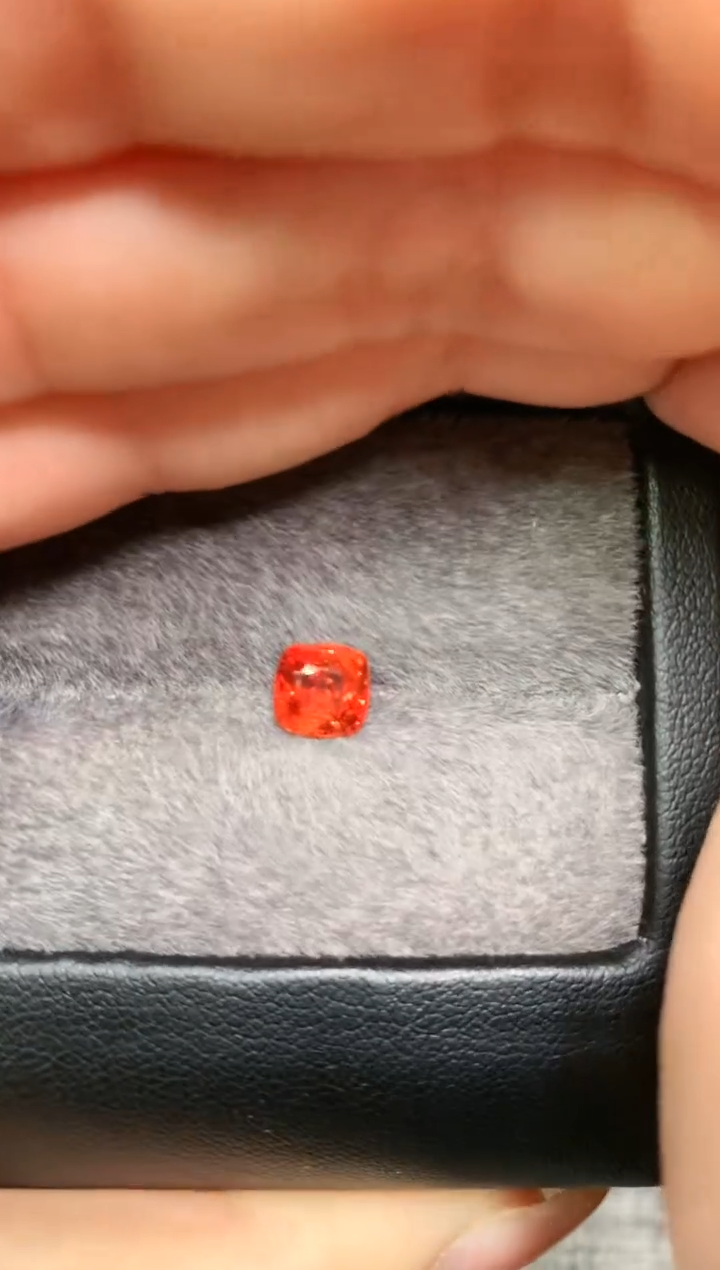 【闪购商品】定制尖晶石裸石未镶嵌枕型 橙色调 1.22ct