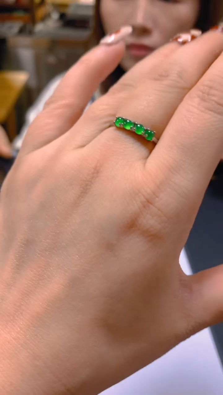 未镶嵌戒指翡翠多样性发一