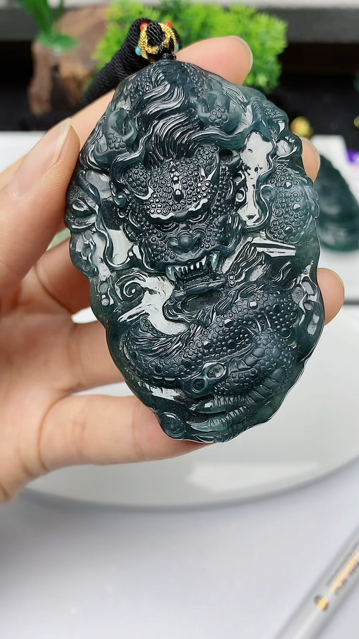 【闪购商品】翡翠颈饰未镶嵌