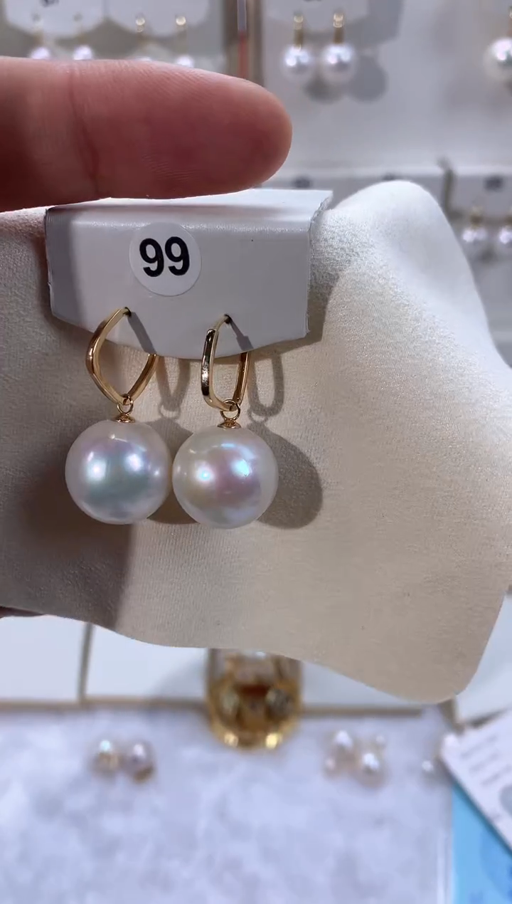 【闪购商品】淡水珍珠耳饰18K金镶嵌1