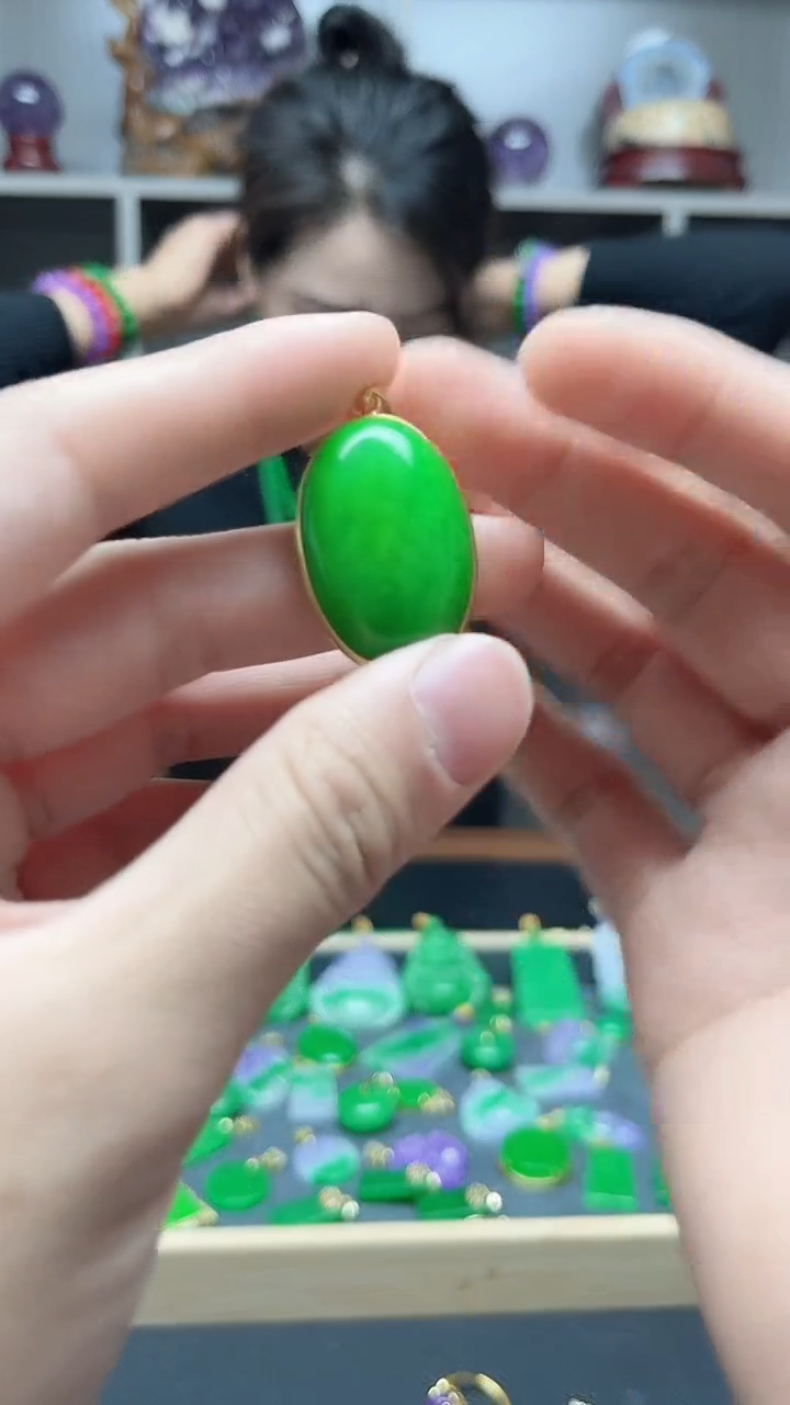 【闪购商品】翡翠吊坠(赠链)14K金镶嵌吊坠