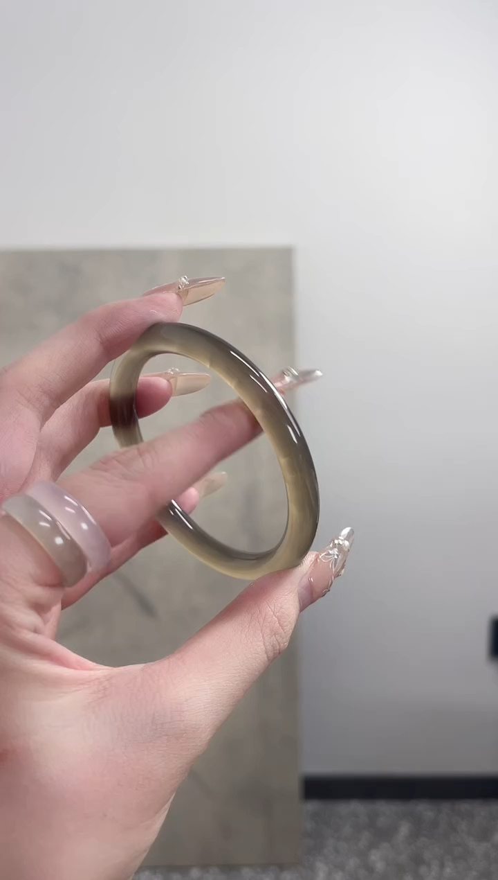 【闪购商品】玛瑙/玉髓手镯未镶嵌58-59圈