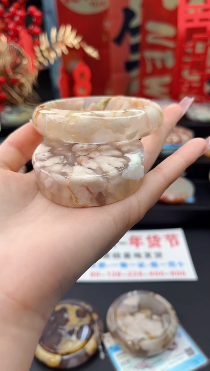 【闪购商品】石英质玉手镯未镶嵌赠送镯心（60圈口）