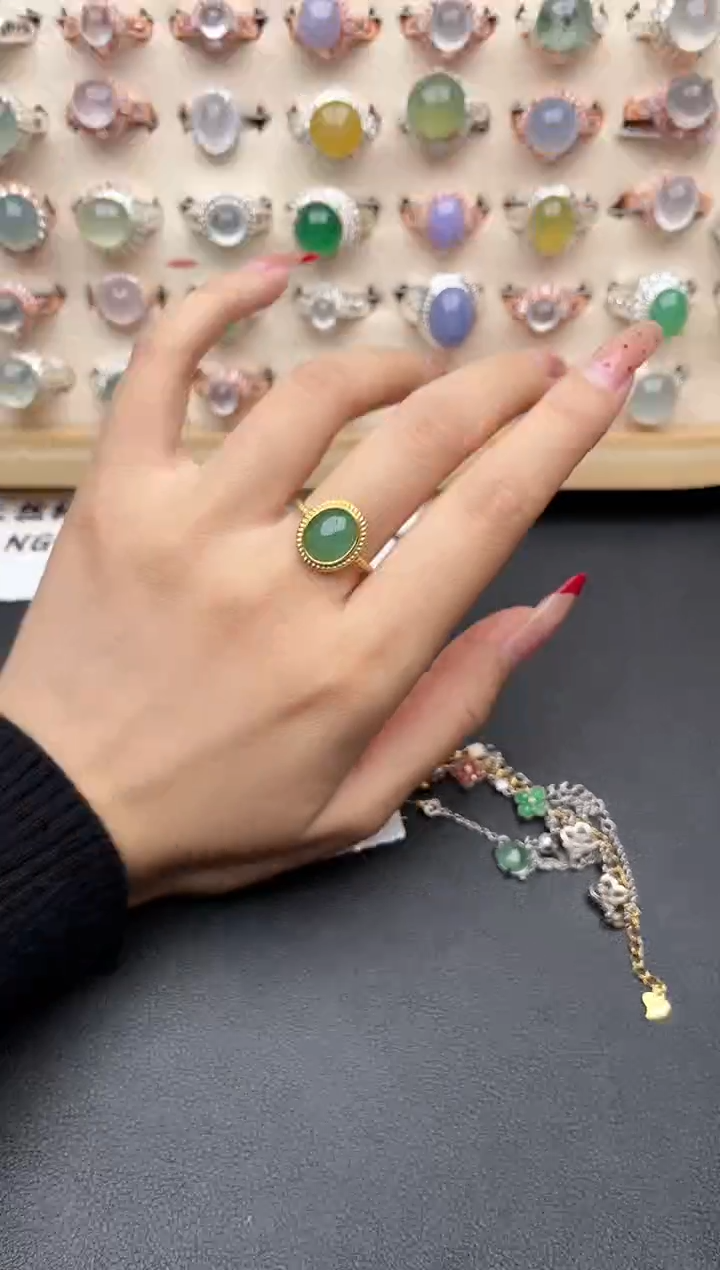 【闪购商品】翡翠戒指银S925镶嵌一物一证一礼盒