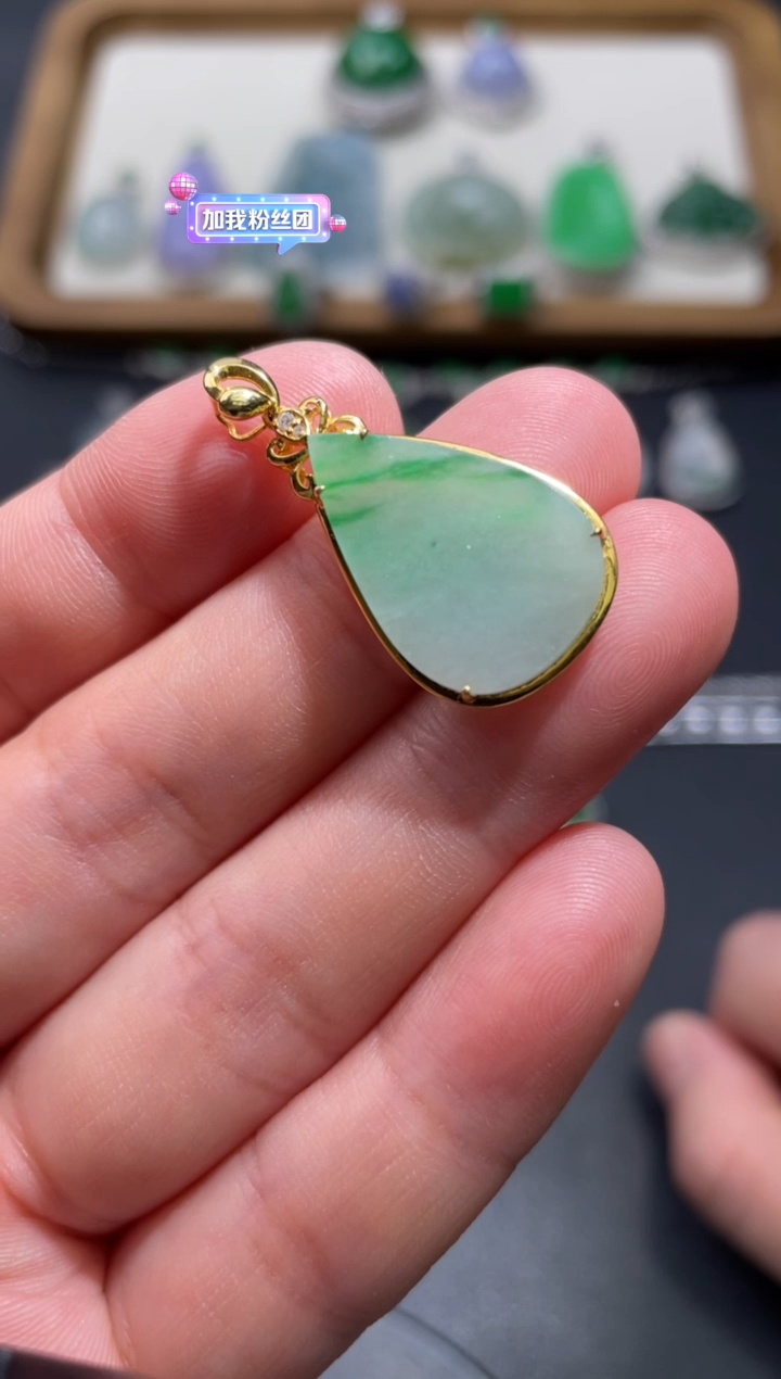 【闪购商品】翡翠颈饰18K金镶嵌6...........