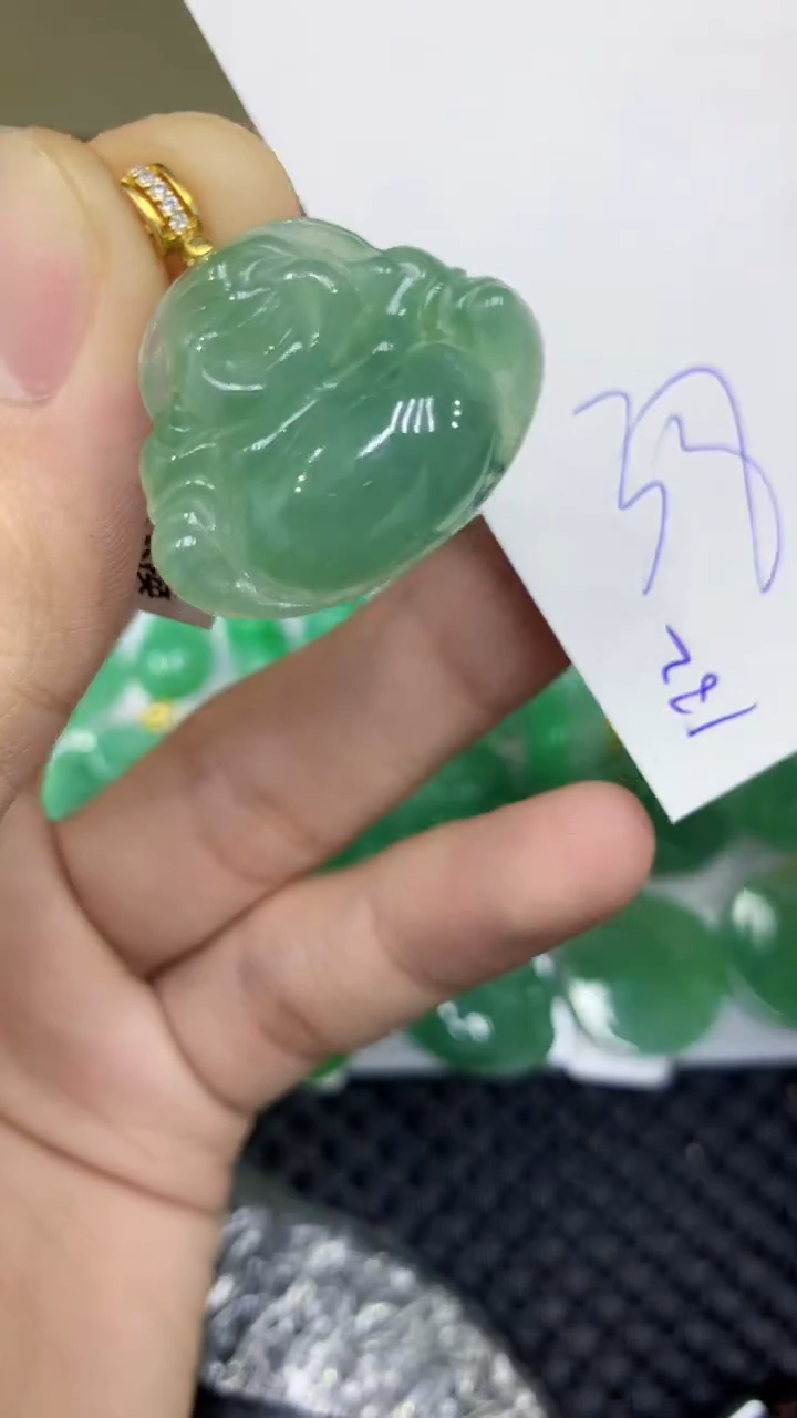 颈饰未镶嵌翡翠缅甸A货翡翠