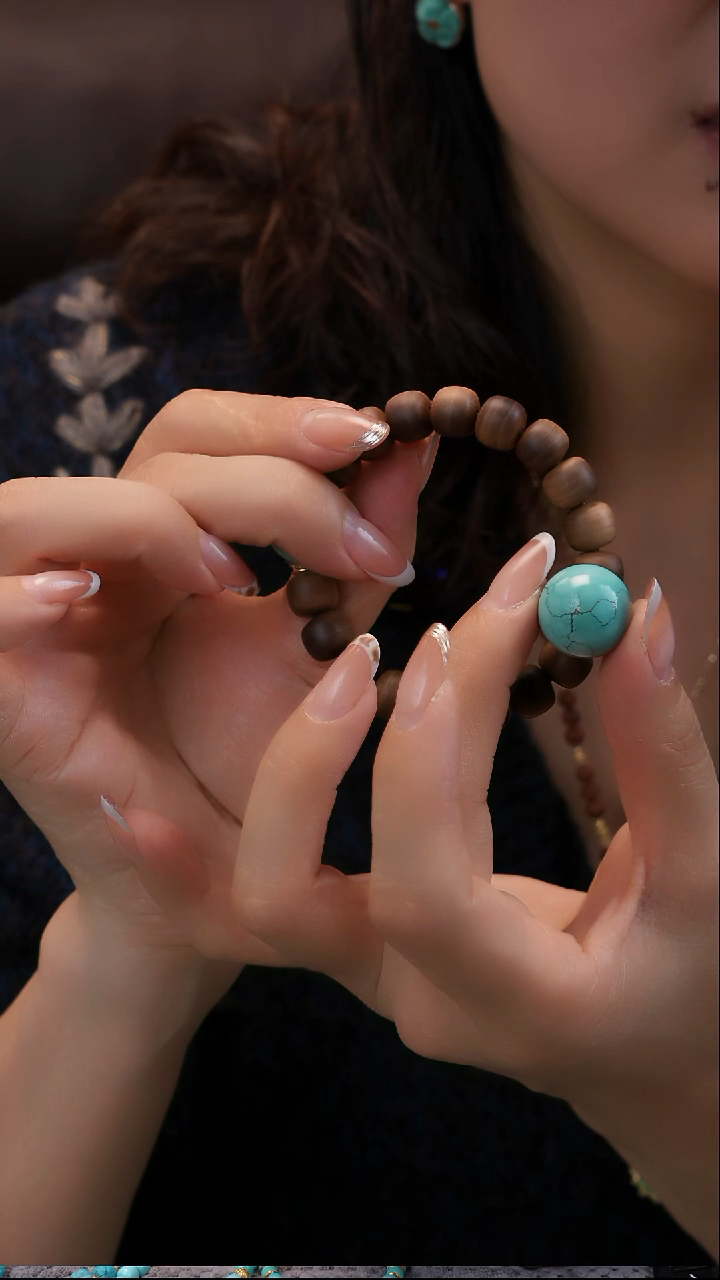 18K金镶嵌绿松石手链平*11111