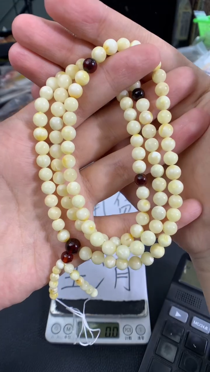 琥珀未镶嵌珠宝奇石1