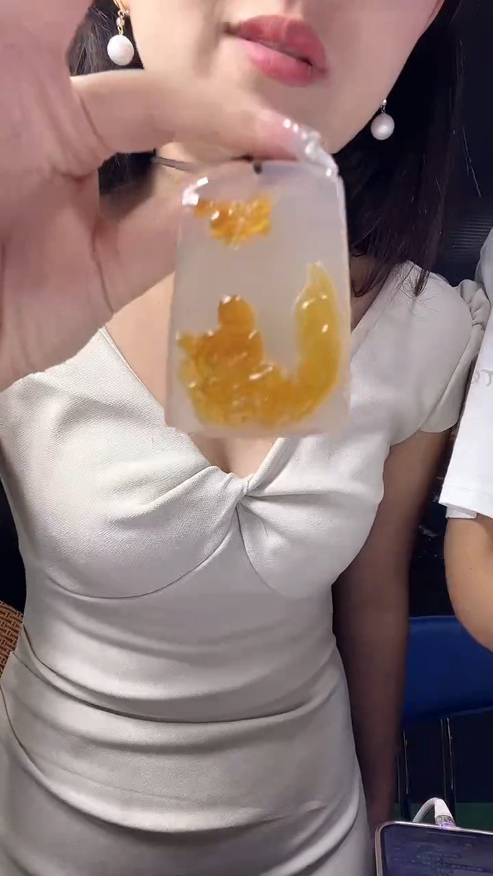 玛瑙/玉髓颈饰未镶嵌3079巧雕带绳多样性发一个