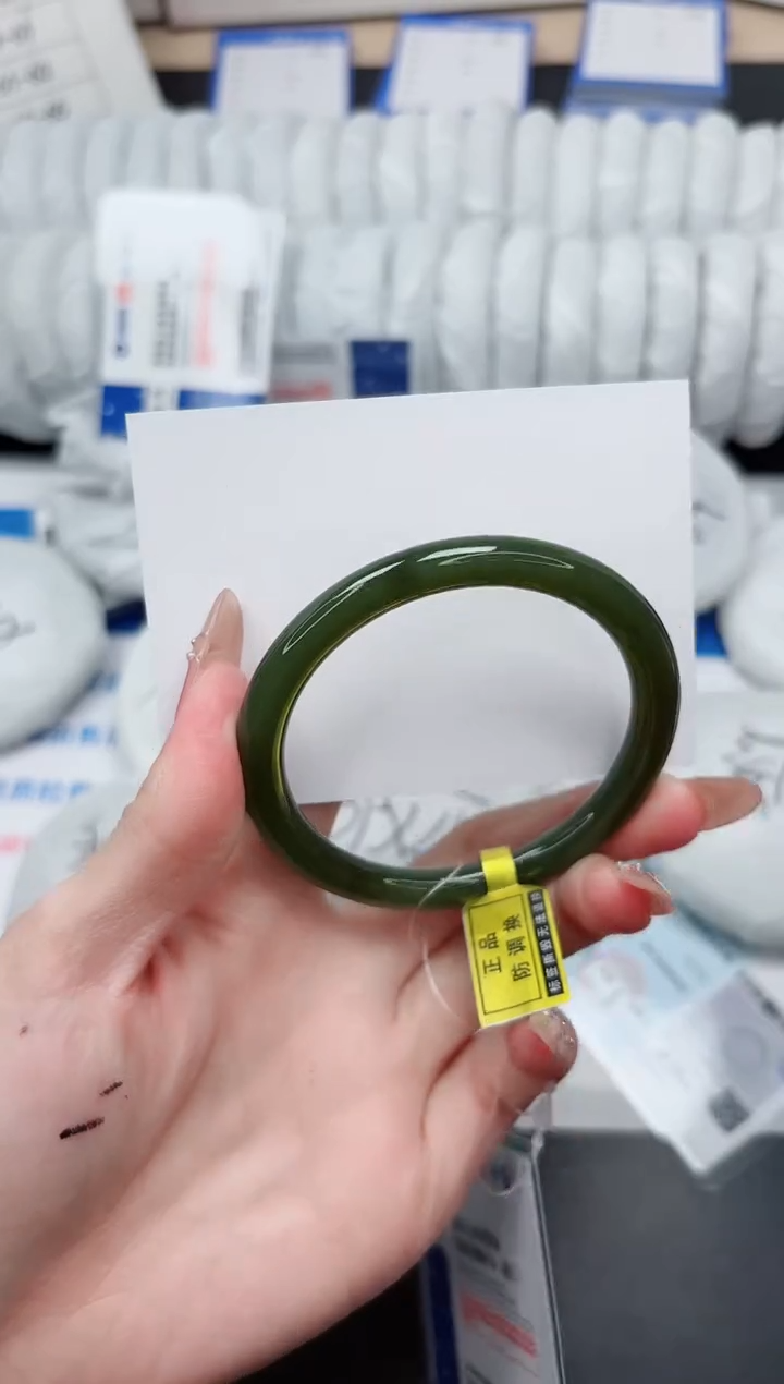 未镶嵌手镯和田玉129-60.4XB