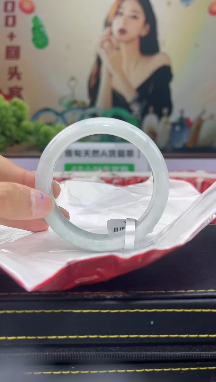 【闪购商品】翡翠手镯未镶嵌手镯19