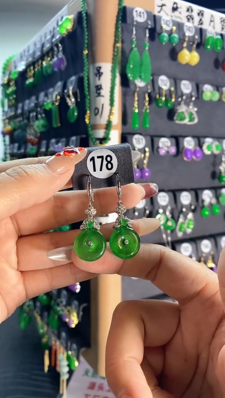 【闪购商品】翡翠耳饰银S925镶嵌178..