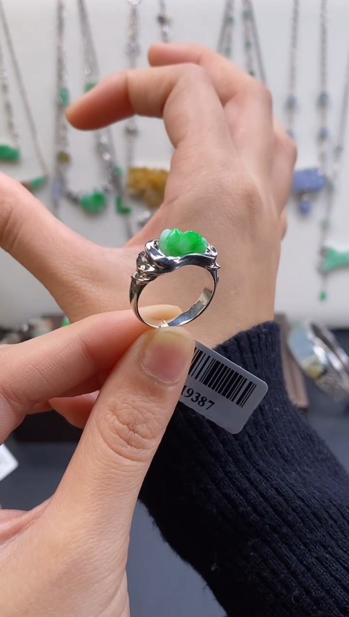 颈饰银S925镶嵌翡翠19387