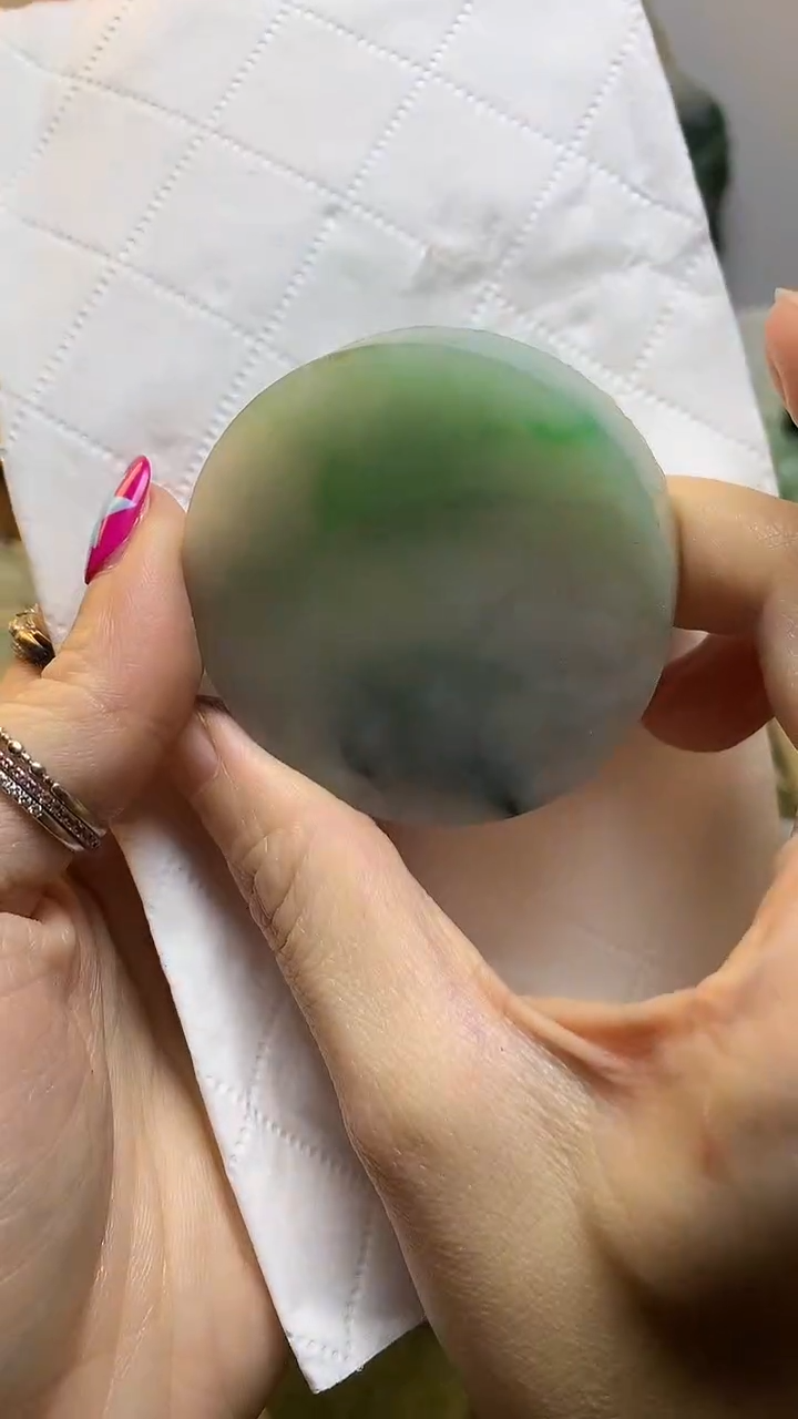 未镶嵌挂件翡翠史****梯缅甸A货翡翠,没有运费险,有纹有裂