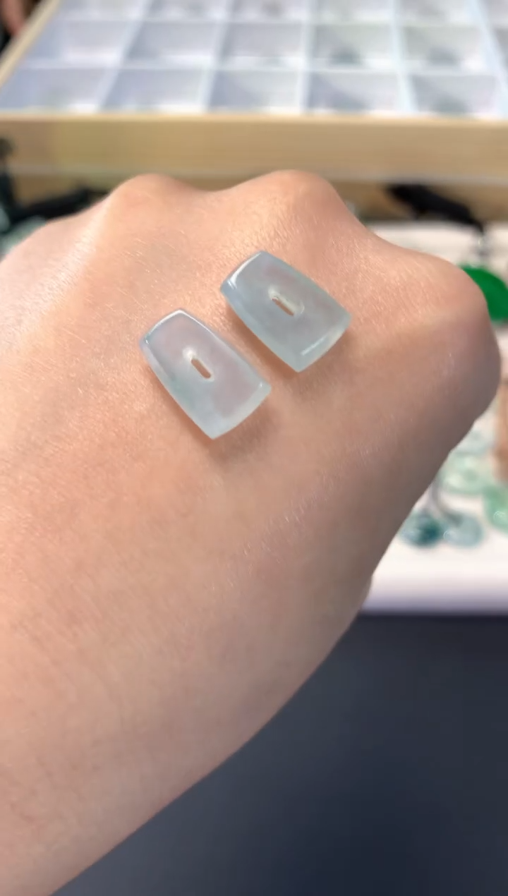 【闪购商品】翡翠吊坠(不含链)未镶嵌A48|一对(多样性发货）拍一发一