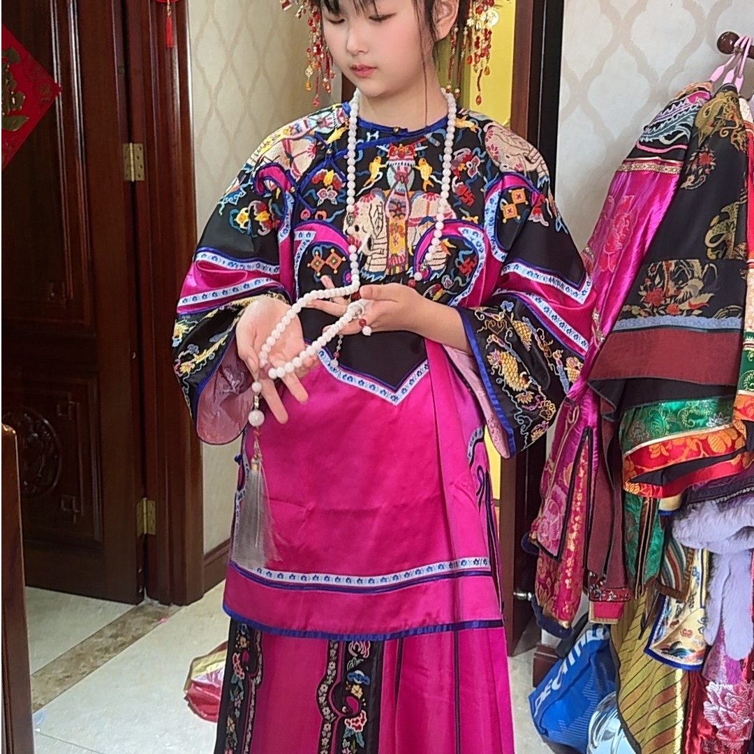 国风手工刺绣清汉服