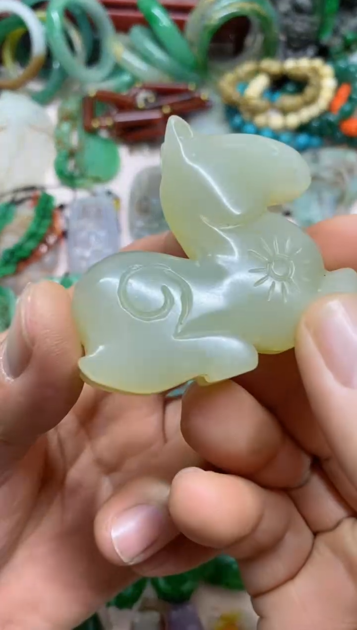 【闪购商品】72直播间的实时画面