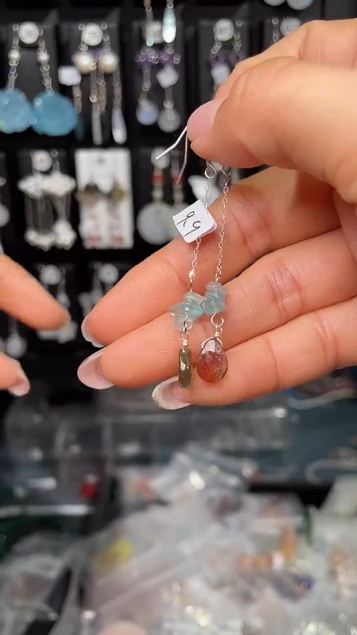 未镶嵌耳饰碧玺瑾***记 瑾瑜卖房记
