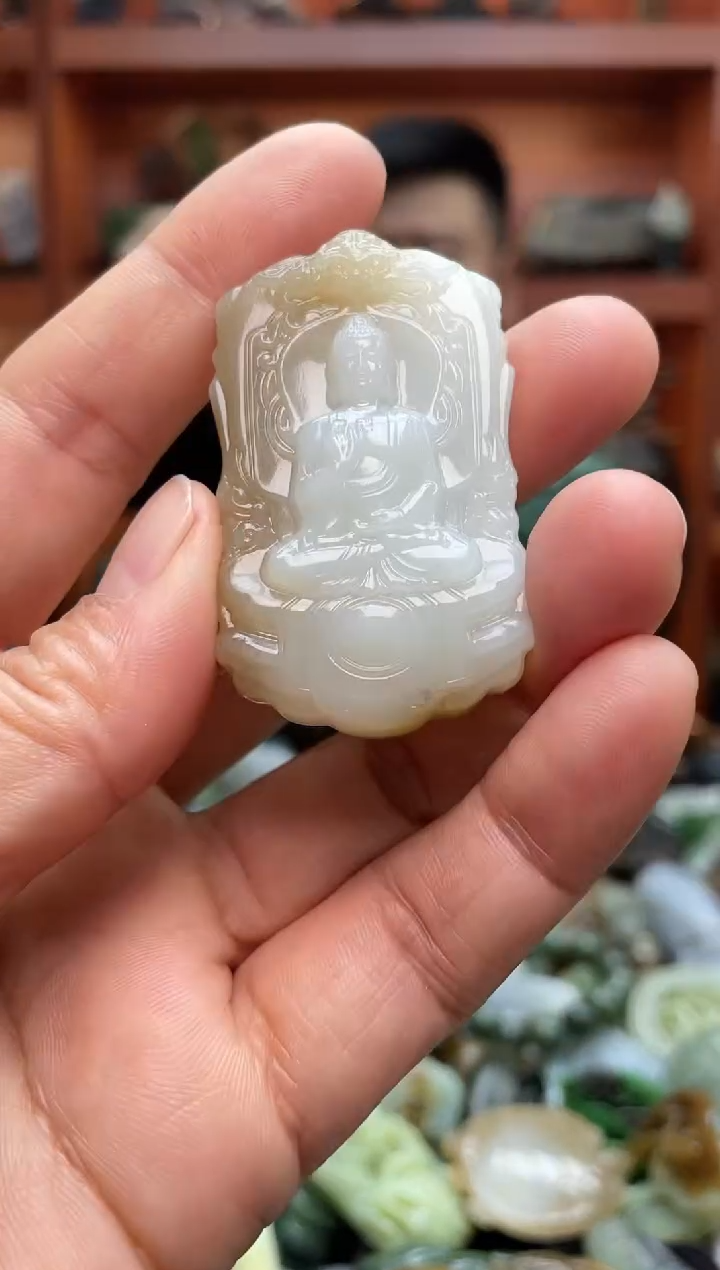 颈饰未镶嵌和田玉1