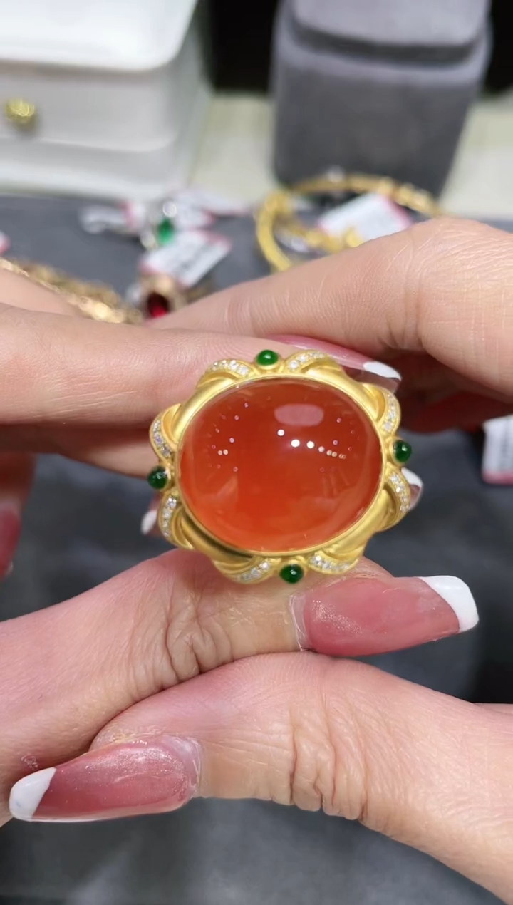 【闪购商品】南红玛瑙戒指18K金镶嵌·