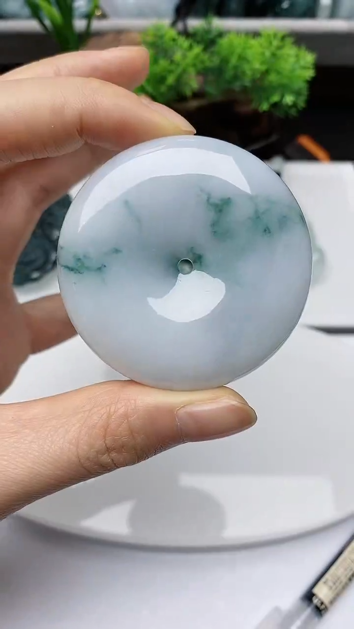 【闪购商品】翡翠颈饰未镶嵌